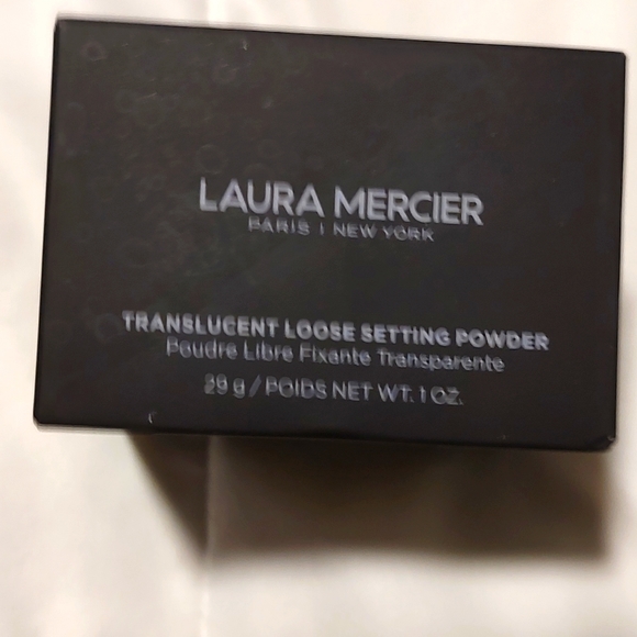 Laura Mercier translucent setting powder - Picture 2 of 4